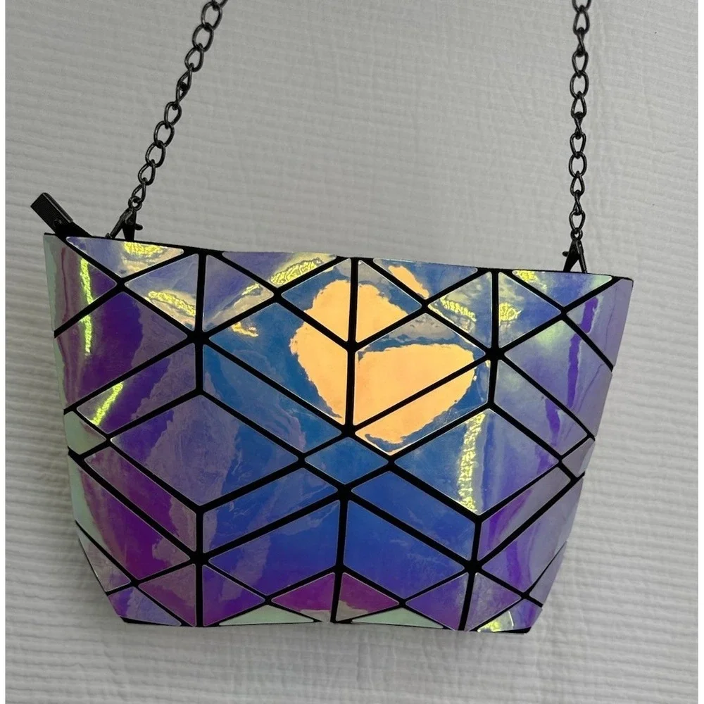 Hot Look Geometric Luminous‎ Iridescent Holographic Crossbody Purse
